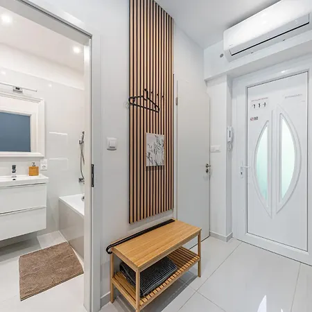 Cozy Haven Budapest- Quiet Family With Ac And Smart Tv