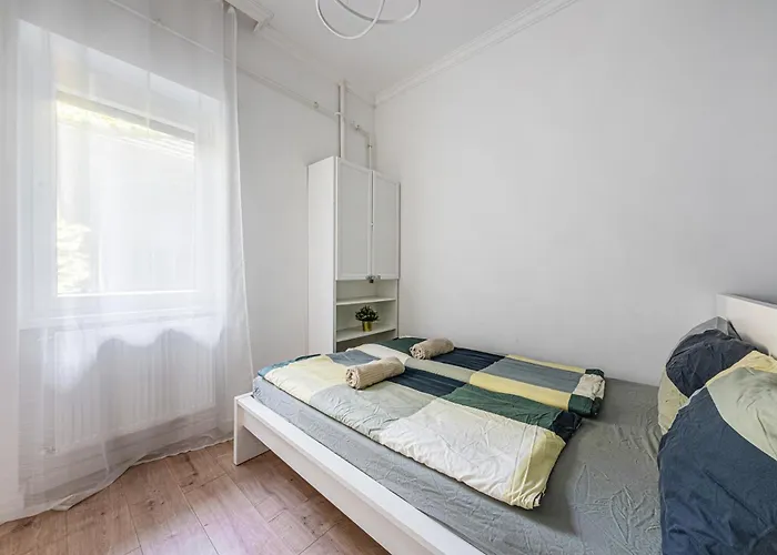 Cozy Haven Budapest- Quiet Family With Ac&smart Tv *