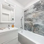 Cozy Haven Budapest- Quiet Family With Ac And Smart Tv アパート ブダペスト